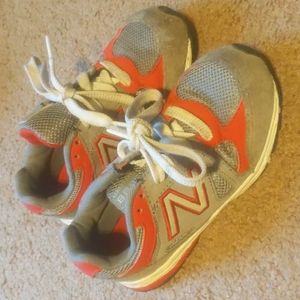 Toddler Boys New Balance Shoes size 10